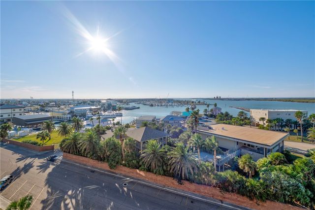 1000 N Station St 612, Port Aransas, TX 78373