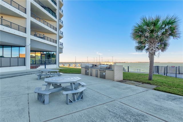 1000 N Station St 612, Port Aransas, TX 78373