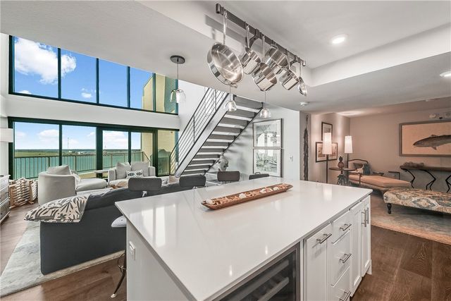 1000 N Station St 612, Port Aransas, TX 78373