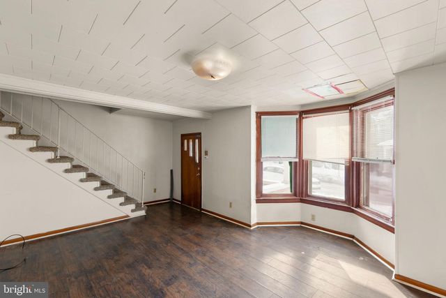 706 W KING ST, Martinsburg, WV 25401