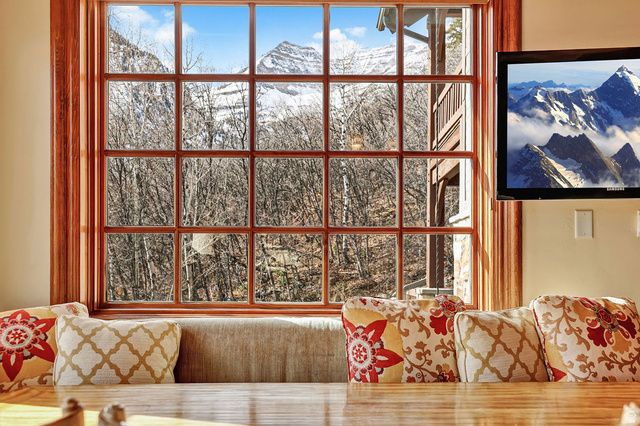 8807 N TIMPHAVEN RD, Sundance, UT 84604