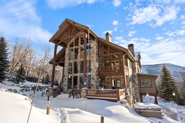 8807 N TIMPHAVEN RD, Sundance, UT 84604