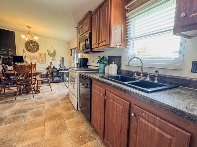 815 County Road 655, Farmersville, TX 75442