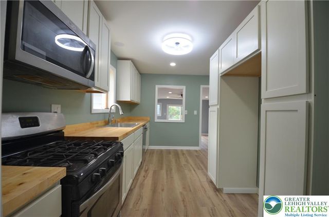 804 West State Street, Coopersburg Boro, PA 18036