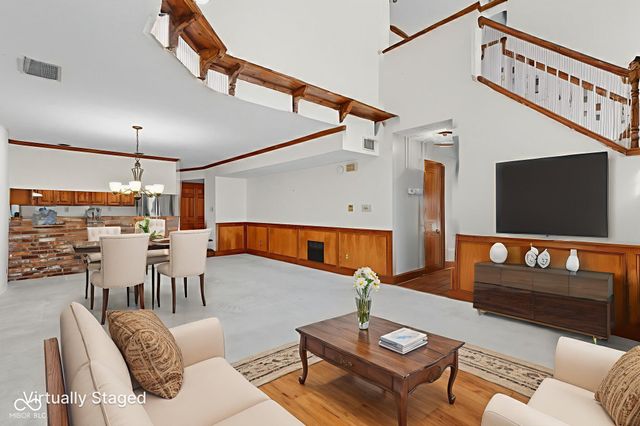 44 Dominion Drive, Zionsville, IN 46077