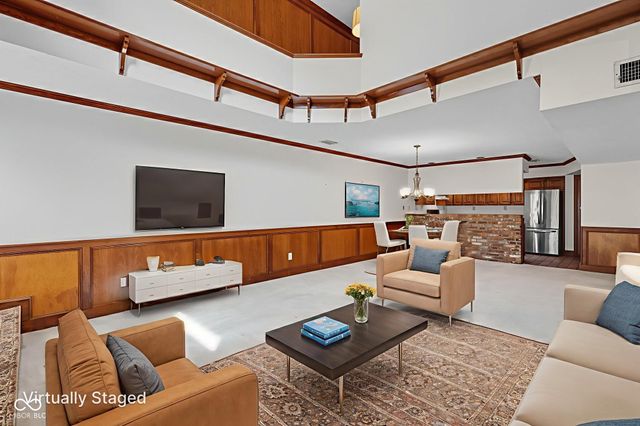 44 Dominion Drive, Zionsville, IN 46077