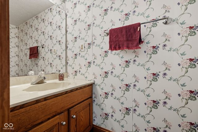 44 Dominion Drive, Zionsville, IN 46077