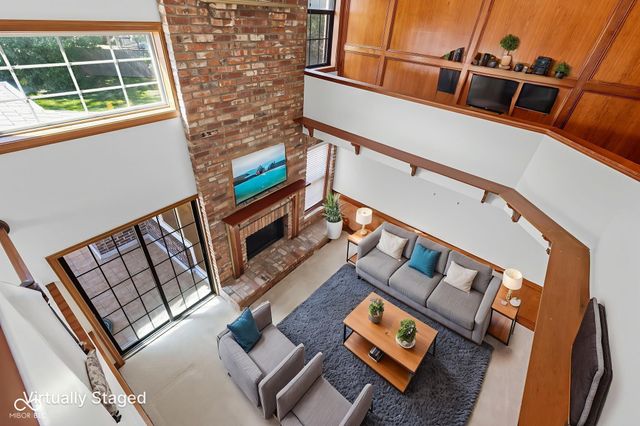 44 Dominion Drive, Zionsville, IN 46077