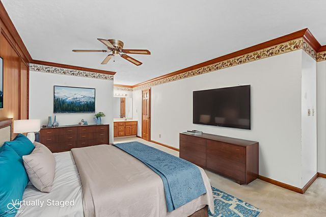 44 Dominion Drive, Zionsville, IN 46077