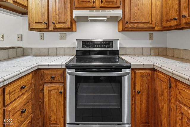 44 Dominion Drive, Zionsville, IN 46077