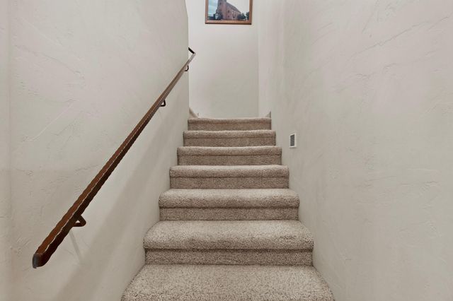 1314 Sara Way SE, Rio Rancho, NM 87124