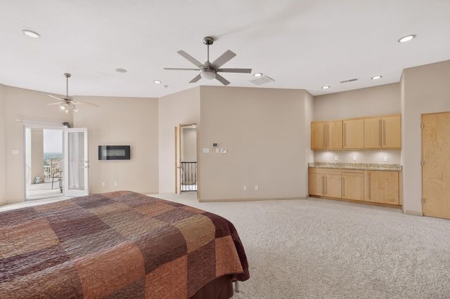 1314 Sara Way SE, Rio Rancho, NM 87124
