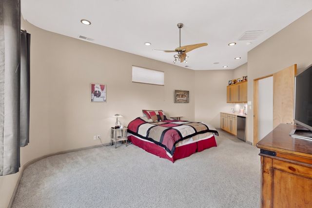 1314 Sara Way SE, Rio Rancho, NM 87124