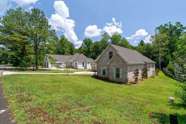 48 Buckskin Dr., Hattiesburg, MS 39402
