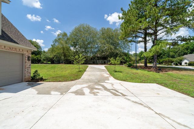 48 Buckskin Dr., Hattiesburg, MS 39402