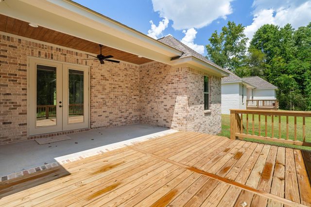 48 Buckskin Dr., Hattiesburg, MS 39402