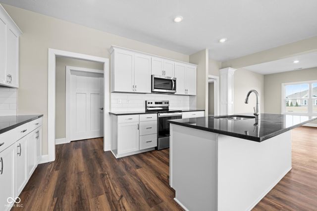 6207 Preserve Way, Mccordsville, IN 46055