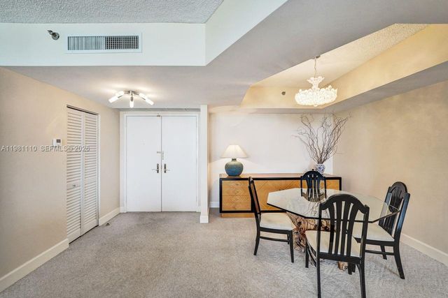 20281 E Country Club Drive 1703, Aventura, FL 33180