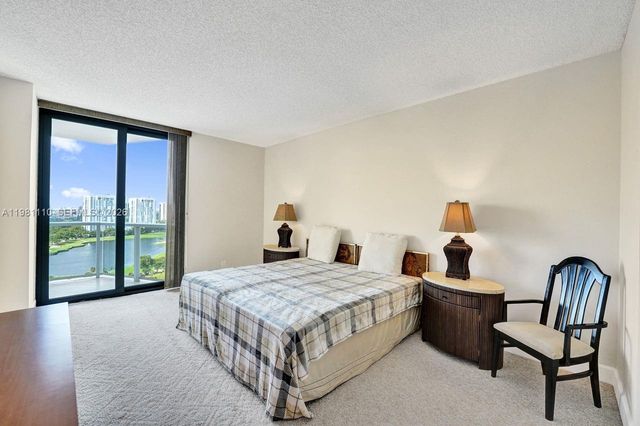 20281 E Country Club Drive 1703, Aventura, FL 33180