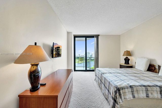 20281 E Country Club Drive 1703, Aventura, FL 33180