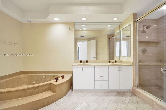 20281 E Country Club Drive 1703, Aventura, FL 33180