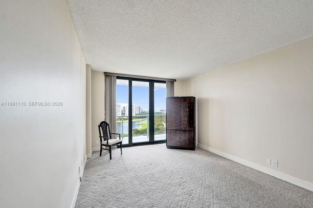 20281 E Country Club Drive 1703, Aventura, FL 33180