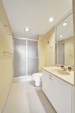 20281 E Country Club Drive 1703, Aventura, FL 33180
