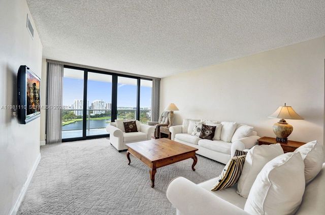 20281 E Country Club Drive 1703, Aventura, FL 33180