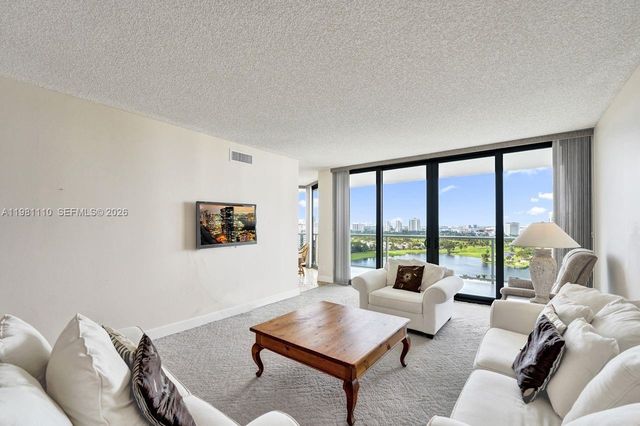 20281 E Country Club Drive 1703, Aventura, FL 33180