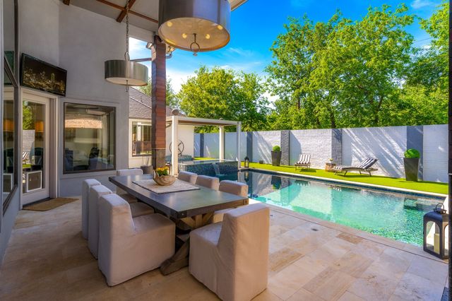 4001 Memorial Court, Carrollton, TX 75010