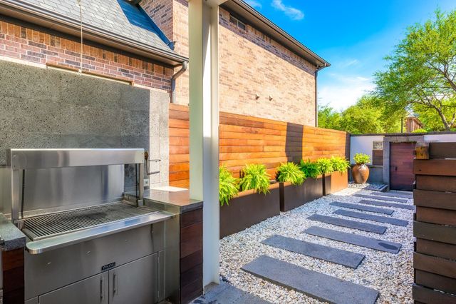 4001 Memorial Court, Carrollton, TX 75010