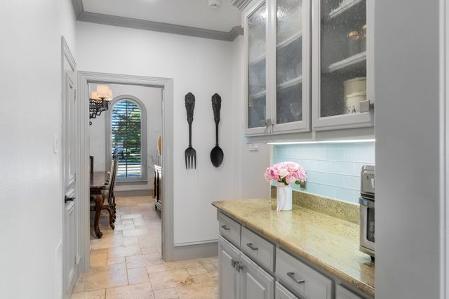 4001 Memorial Court, Carrollton, TX 75010