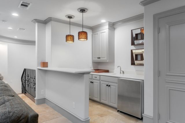 4001 Memorial Court, Carrollton, TX 75010