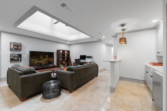 4001 Memorial Court, Carrollton, TX 75010