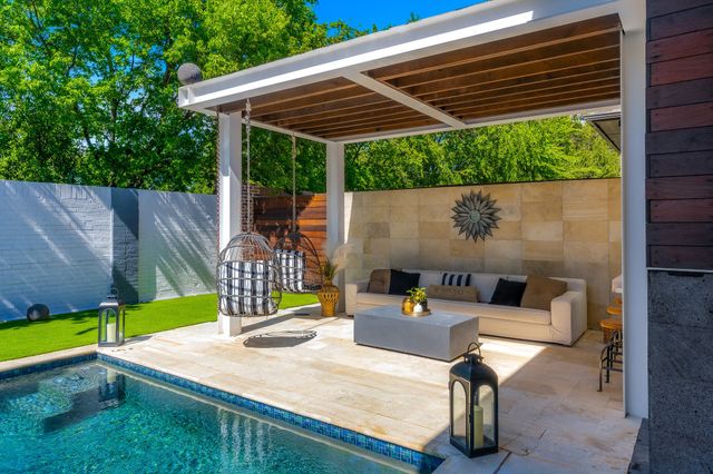 4001 Memorial Court, Carrollton, TX 75010