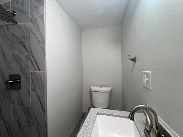 6848 W 96th Street, Oak Lawn, IL 60453