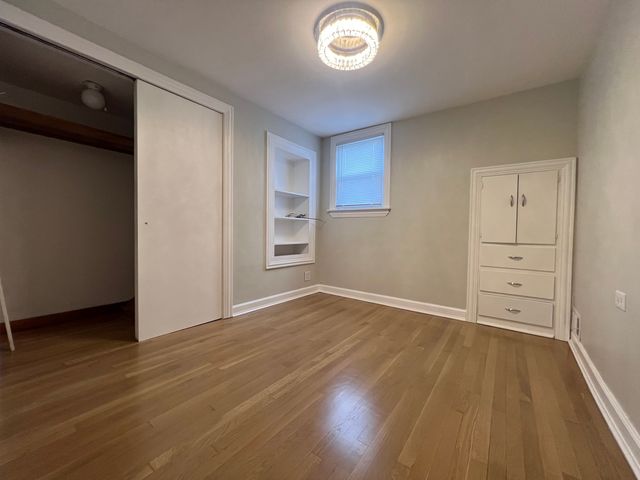 6848 W 96th Street, Oak Lawn, IL 60453