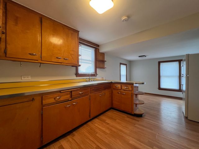 6848 W 96th Street, Oak Lawn, IL 60453