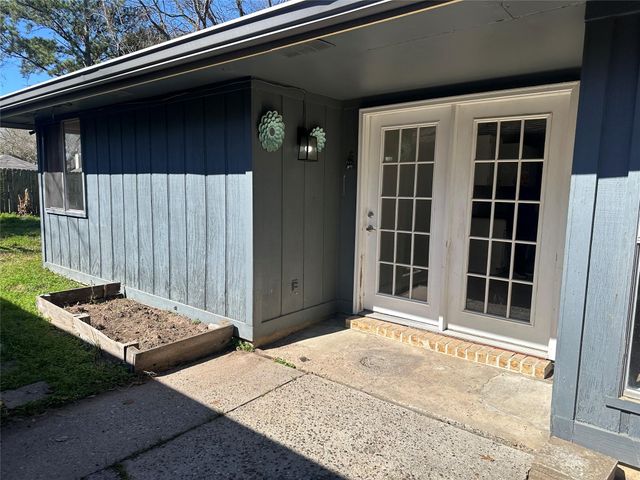 23335 Tree House Lane, Spring, TX 77373