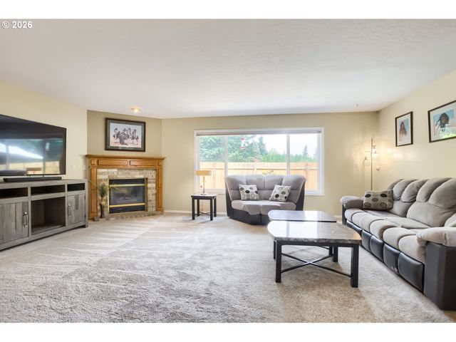 437 Sw CHAPMAN Ave, Troutdale, OR 97060