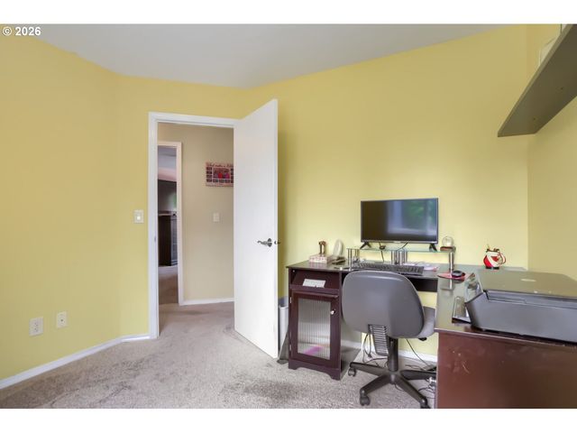 437 Sw CHAPMAN Ave, Troutdale, OR 97060