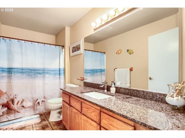 437 Sw CHAPMAN Ave, Troutdale, OR 97060