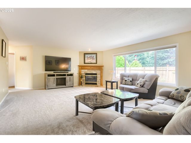 437 Sw CHAPMAN Ave, Troutdale, OR 97060