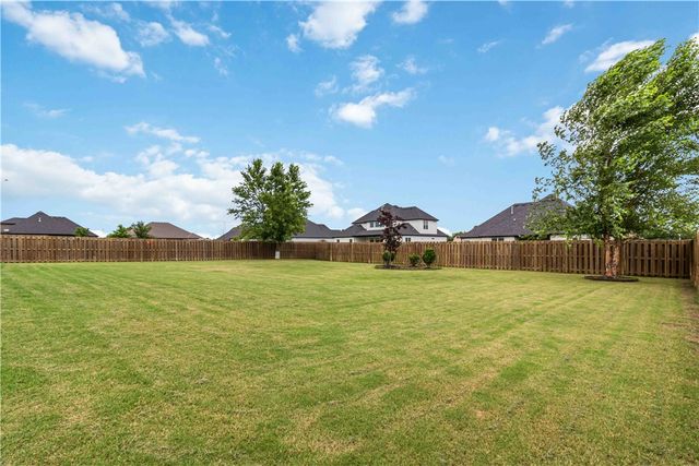 961 Osage View Drive, Bentonville, AR 72713