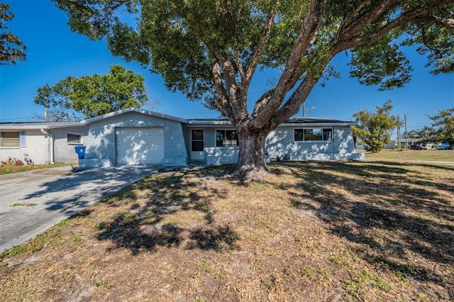 5209 BEACON HILL DRIVE, New Port Richey, FL 34652