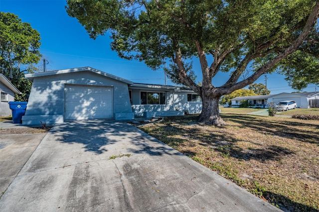 5209 BEACON HILL DRIVE, New Port Richey, FL 34652