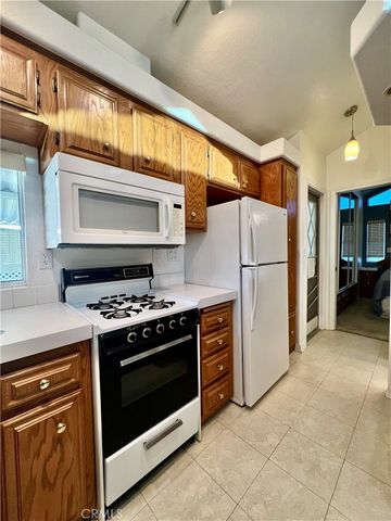 1295 S Cawston 271, Hemet, CA 92545