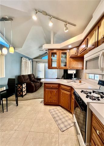 1295 S Cawston 271, Hemet, CA 92545