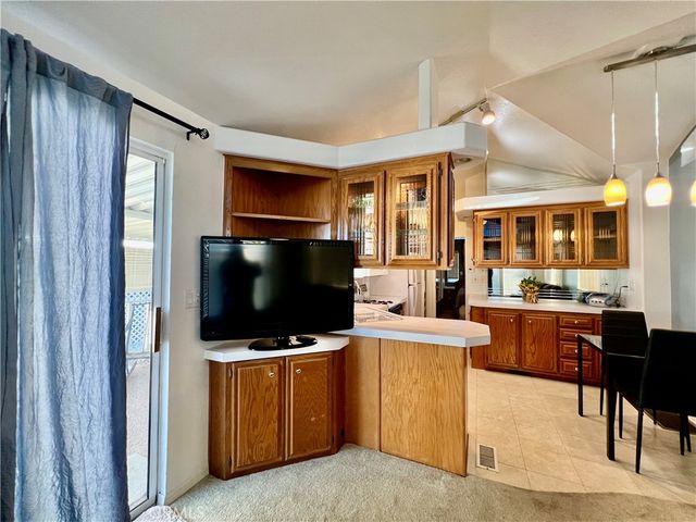 1295 S Cawston 271, Hemet, CA 92545