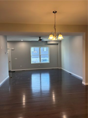 184 Avenue C M2, Woonsocket, RI 02895